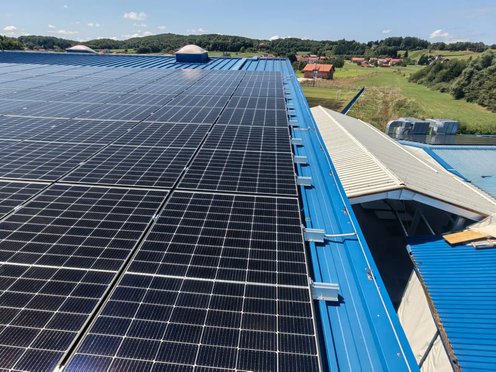 Impianto fotovoltaico sul tetto dello stabilimento produttivo di Ozalj